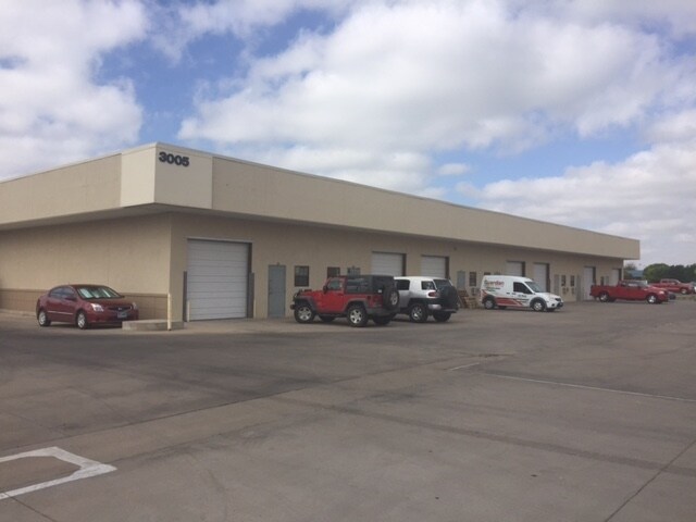 Primary Photo Of 3005 50th St, Lubbock Distribution For Lease