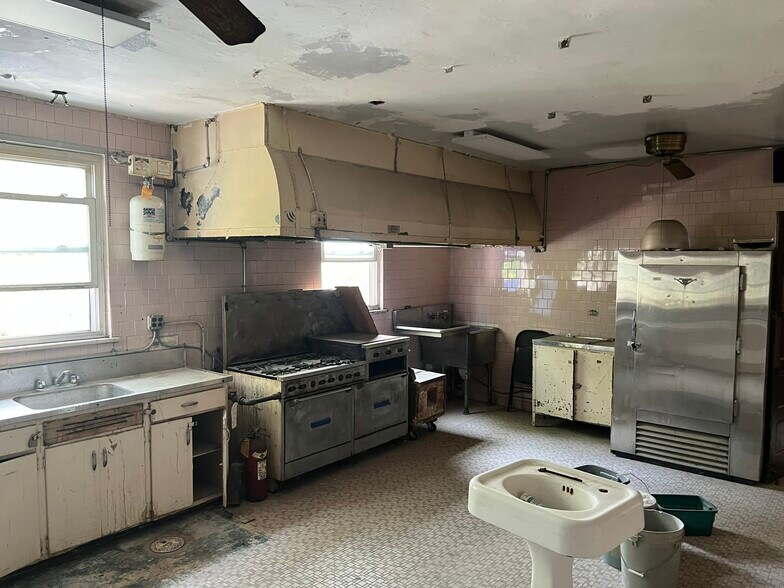 More Photos Of 3840 Bladensburg Rd, Brentwood Police Fire Station For Sale