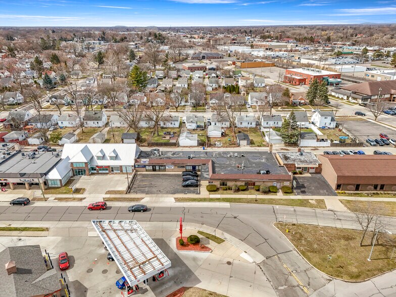 More Photos Of 1800 Grindley Park St, Dearborn Office For Lease