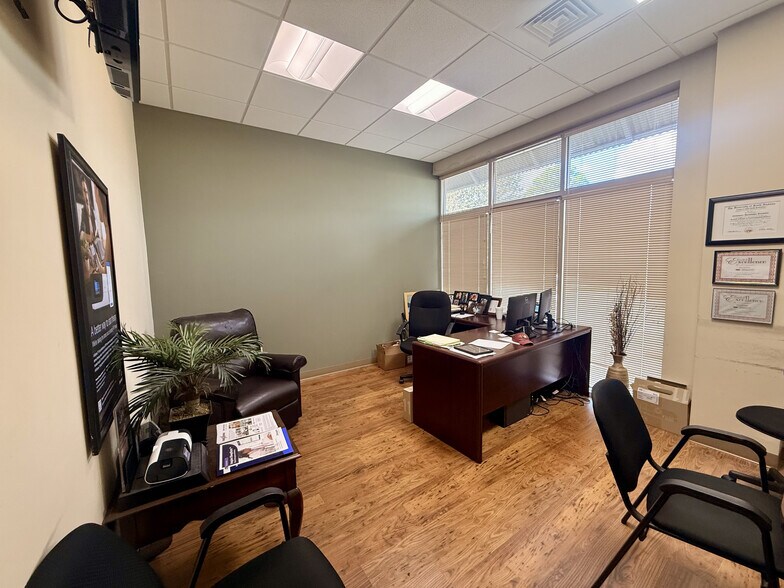 More Photos Of 2525 N Palafox St, Pensacola Medical For Lease