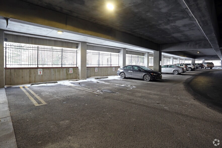 More Photos Of 87 N Clinton Ave, Rochester Apartments For Lease