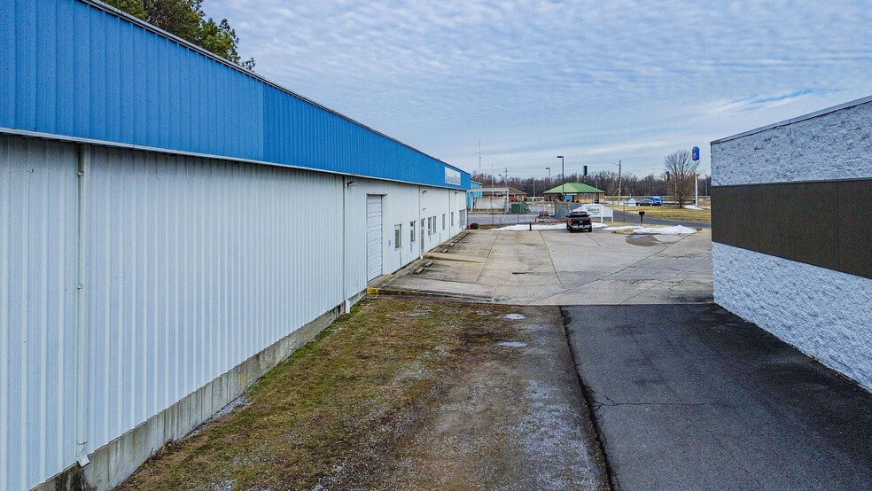 More Photos Of 3530 Park Plaza Rd, Paducah Flex For Lease