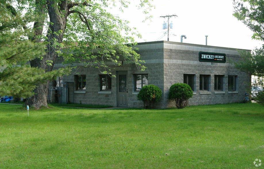 Primary Photo Of 2603 E 7th Ave, North Saint Paul Light Manufacturing For Sale