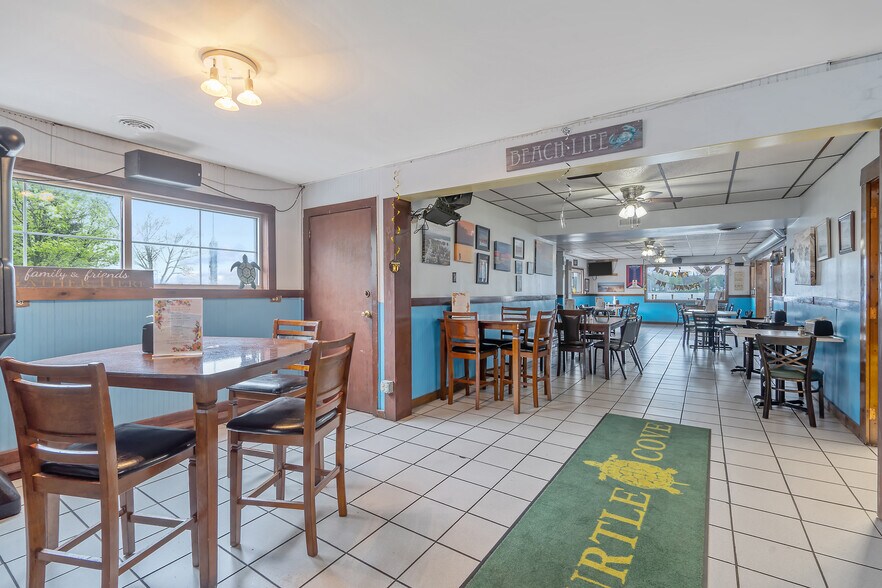 More Photos Of 356 King St, Fair Haven Marina For Sale