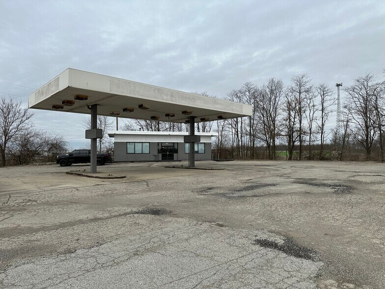 More Photos Of 7594 W Oh-73, Wilmington General Retail For Sale
