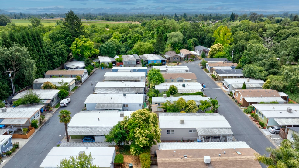 More Photos Of 5250 Whispering Creek Dr, Santa Rosa Manufactured Housing Mobile Home Park For Sale