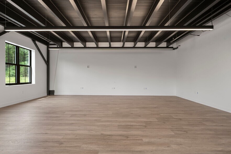 More Photos Of 2 Ricketts Pond Dr, Carver Light Distribution For Lease