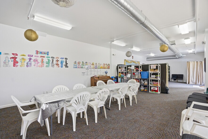 More Photos Of 203-205 W Central Ave, Lompoc Loft Creative Space For Sale