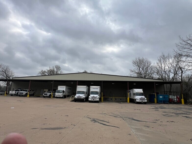 More Photos Of 5505 Linwood Dr, Tyler Warehouse For Sale