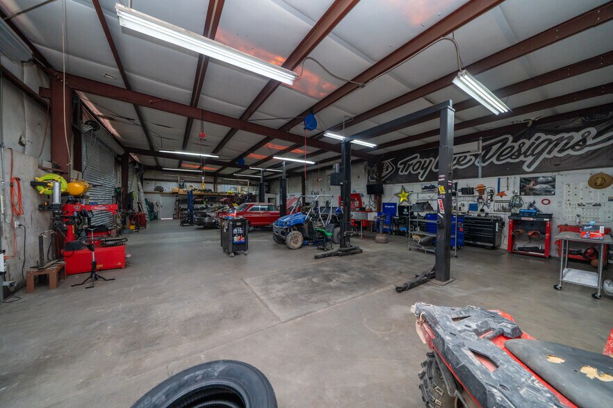 More Photos Of 1020 S California Ave, Parker Industrial For Sale