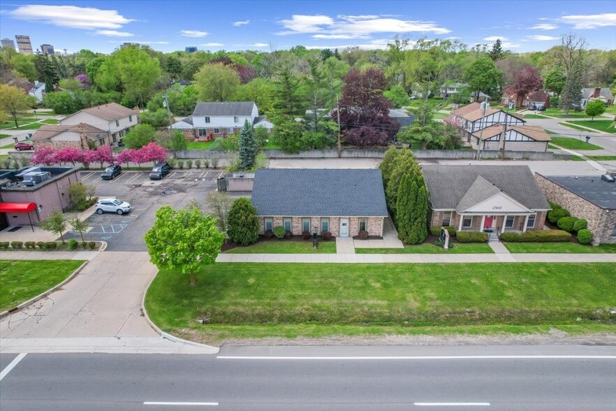 More Photos Of 27435 Southfield Rd, Lathrup Village Medical For Sale