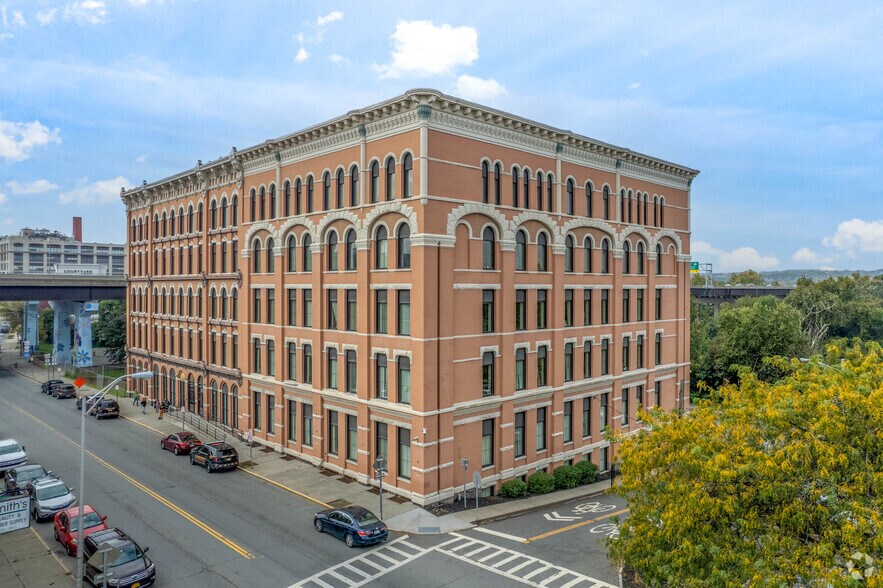 More Photos Of 545-547 River St, Troy Office For Lease
