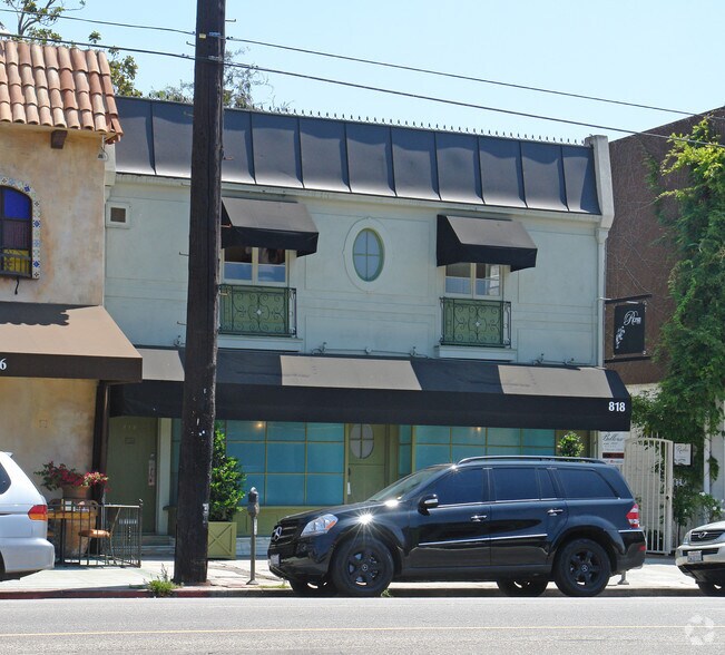 More Photos Of 818-820 N La Cienega Blvd, West Hollywood Office For Lease