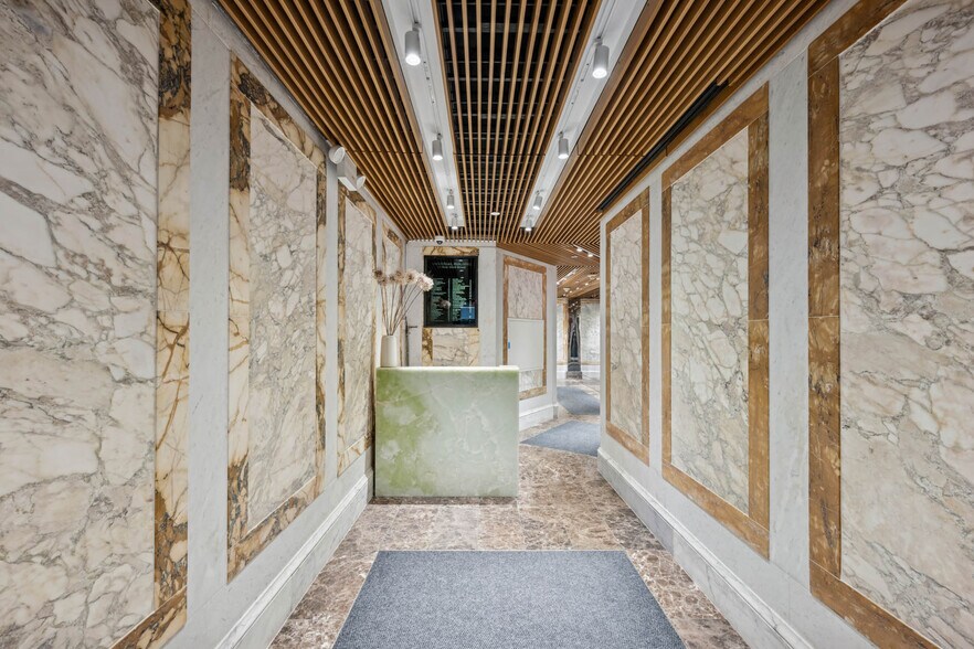 More Photos Of 16 W 32nd St, New York Office For Lease