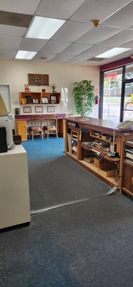 More Photos Of 1123 Forest Pky, Forest Park Flex For Lease