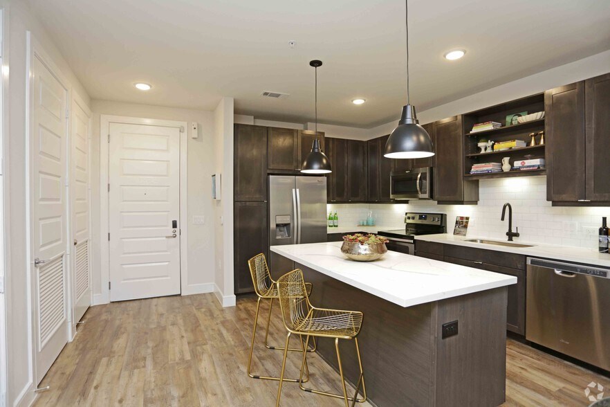 More Photos Of 5200 N O'Connor Blvd, Irving Unknown For Lease