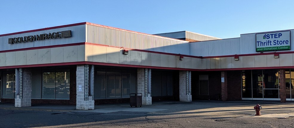 More Photos Of 5640-5734 N Telegraph Rd, Dearborn Heights Unknown For Lease