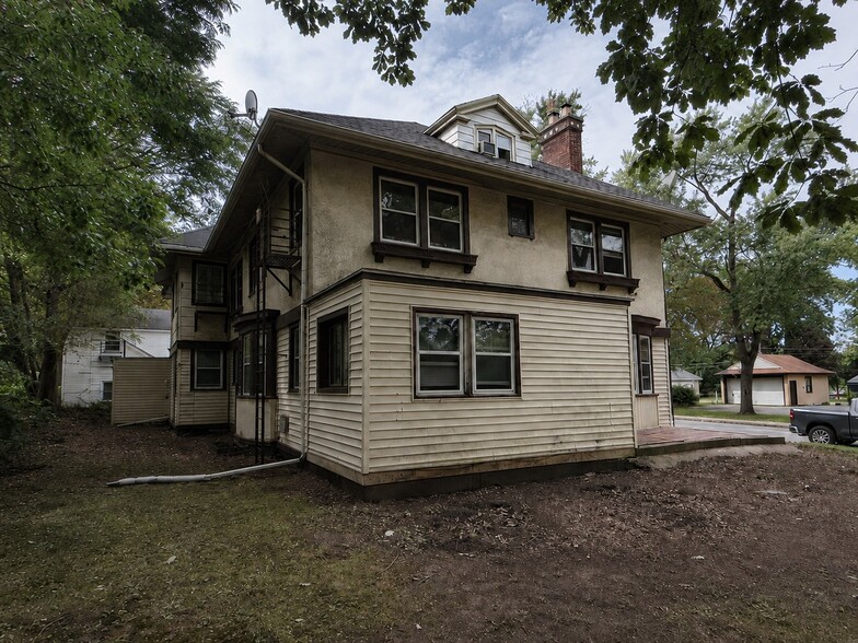 More Photos Of 147 Parkdale Ter, Rochester Apartments For Sale