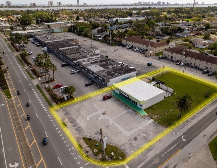 More Photos Of 599 Beville Rd, Daytona Beach General Retail For Sale