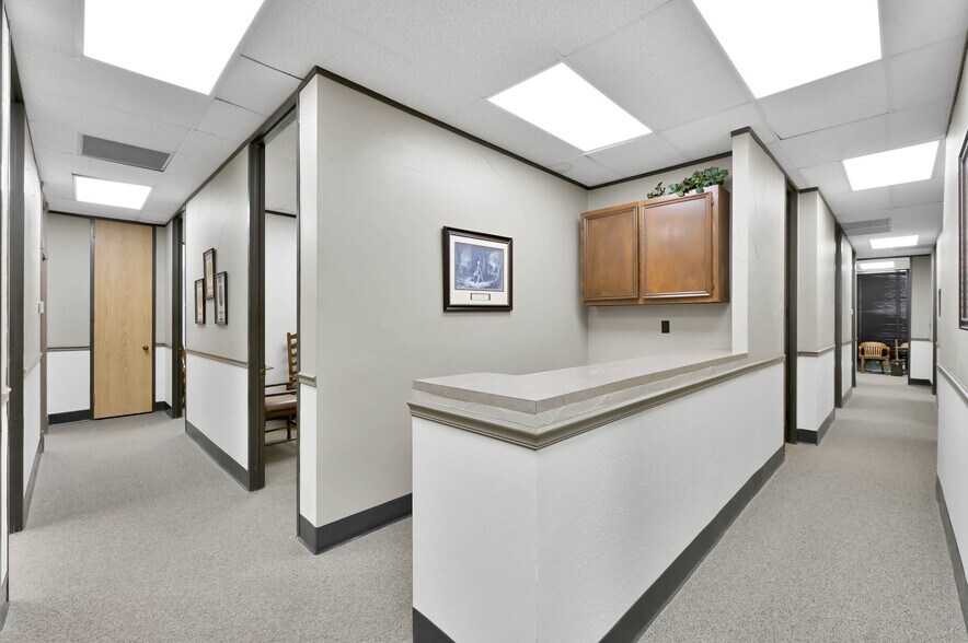 More Photos Of 1380 Stonehollow Dr, Humble Medical For Lease