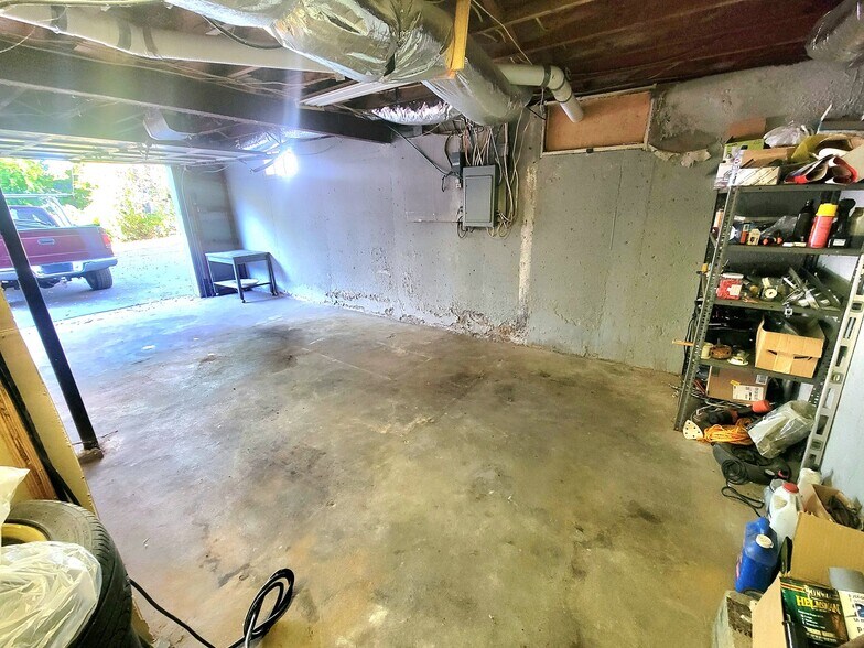 More Photos Of 635 Talcottville Rd, Vernon Freestanding For Sale
