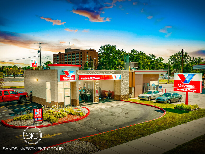 Primary Photo Of 1115 S Saginaw Rd, Midland Auto Dealership For Sale