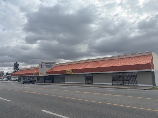 More Photos Of 620 Chester Ave, Bakersfield Showroom For Lease