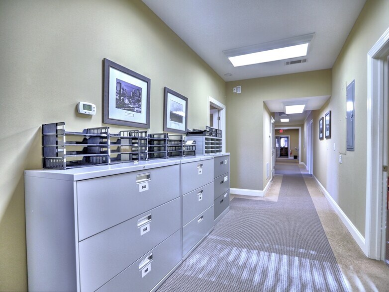 More Photos Of 2487 Cedarcrest Rd, Acworth Office For Lease