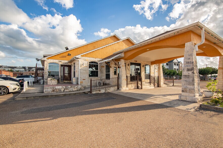 More Photos Of 3005 Houston Hwy, Victoria Hotel For Sale