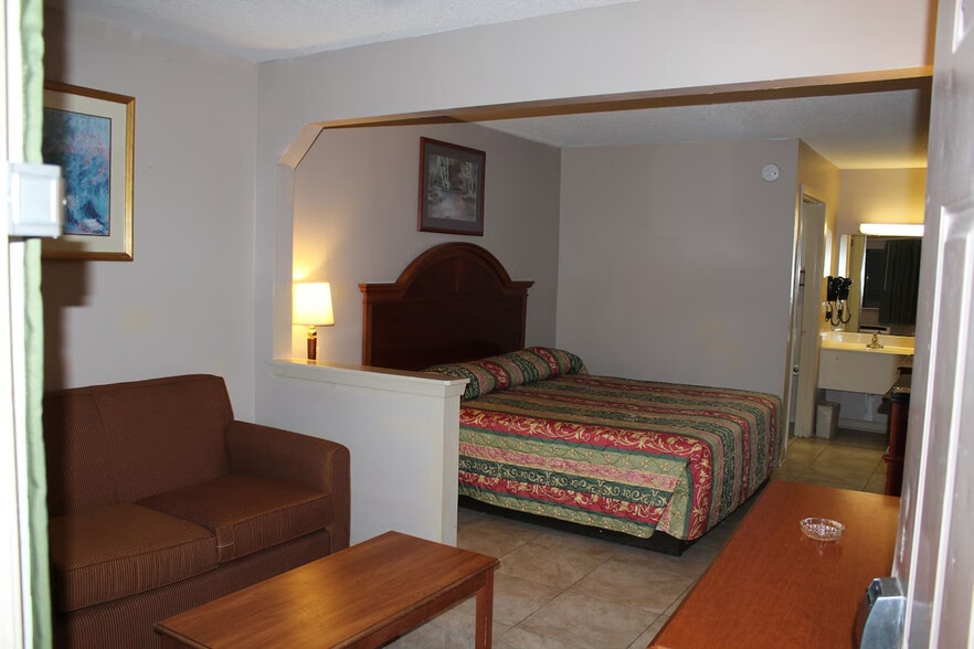 More Photos Of 2605 S Range Ave, Denham Springs Hotel For Sale