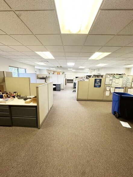 More Photos Of 9201 E 63rd St, Raytown Office For Lease