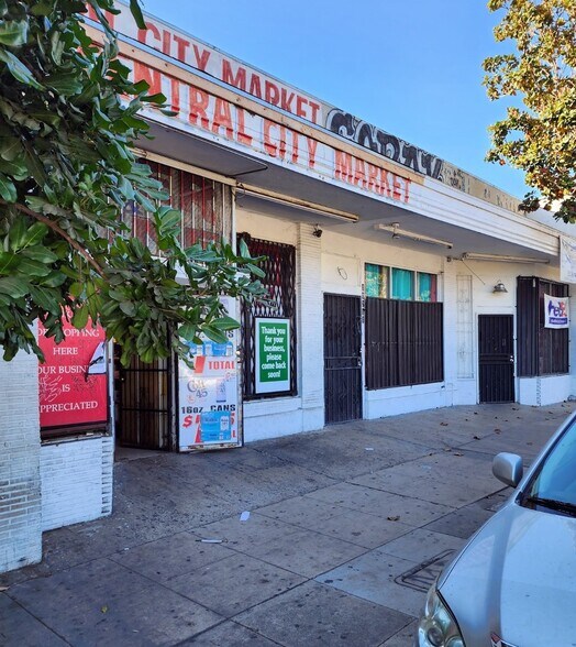 More Photos Of 10209 S Central Ave, Los Angeles Convenience Store For Sale