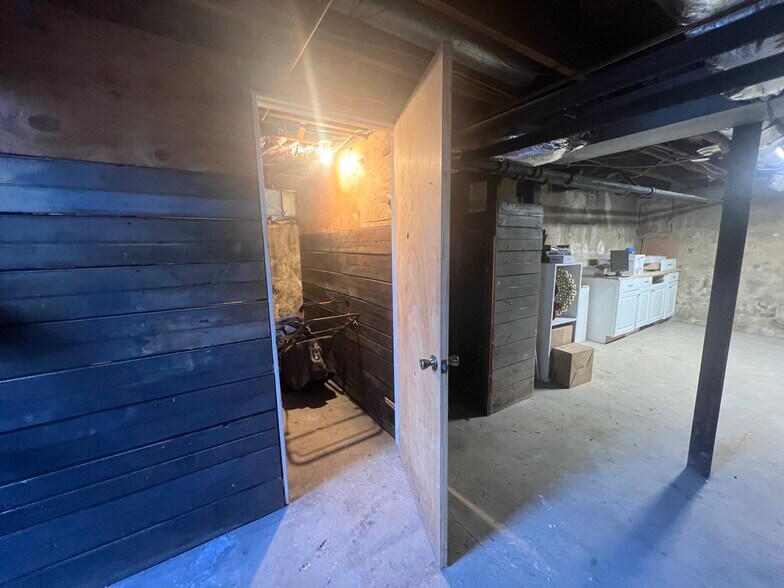 More Photos Of 735 Broad St, Shrewsbury Office Residential For Sale