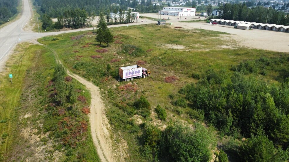 More Photos Of 5125 North Avenue ave, Swan Hills Hotel For Sale