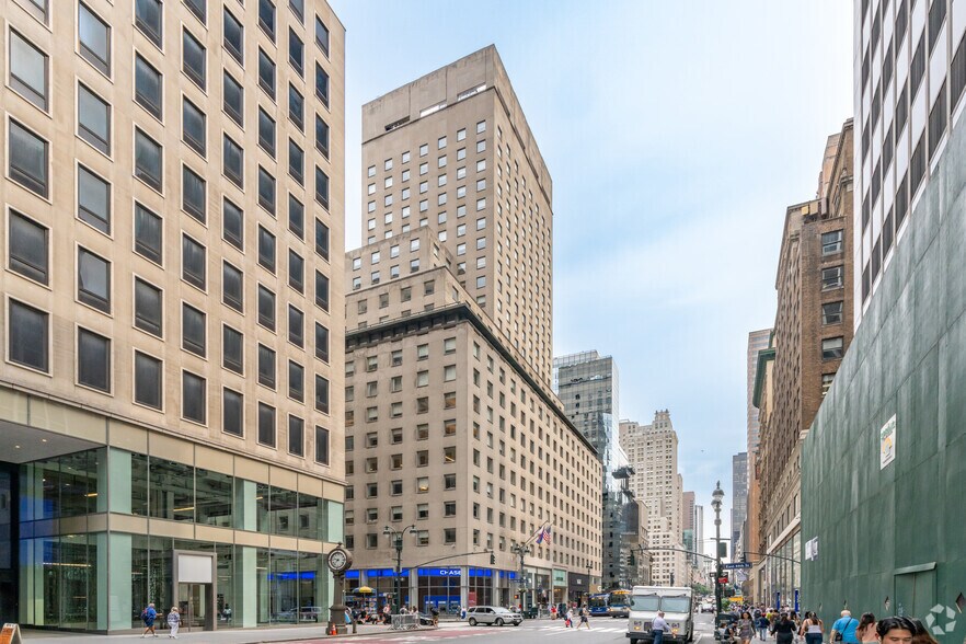 More Photos Of 530 Fifth Ave, New York Office For Lease