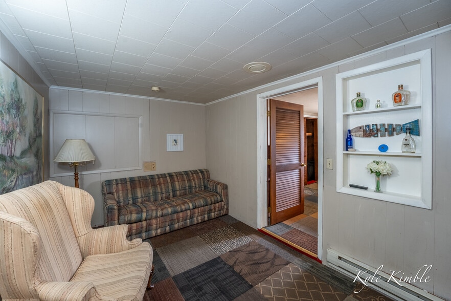 More Photos Of 104 W Houghton Lake Dr, Prudenville Hotel For Sale