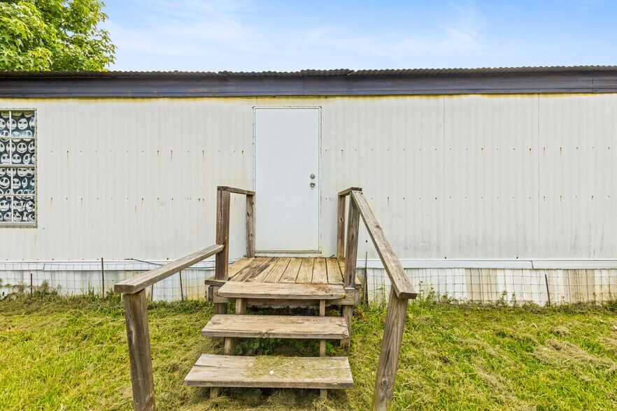 More Photos Of , Splendora Specialty For Sale