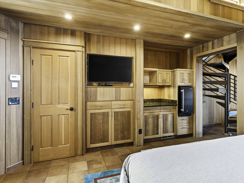 More Photos Of 5920 CA-1, Elk Hotel For Sale