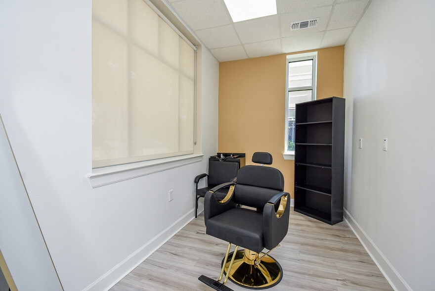 More Photos Of 440 Cobia Dr, Katy Office Residential For Sale