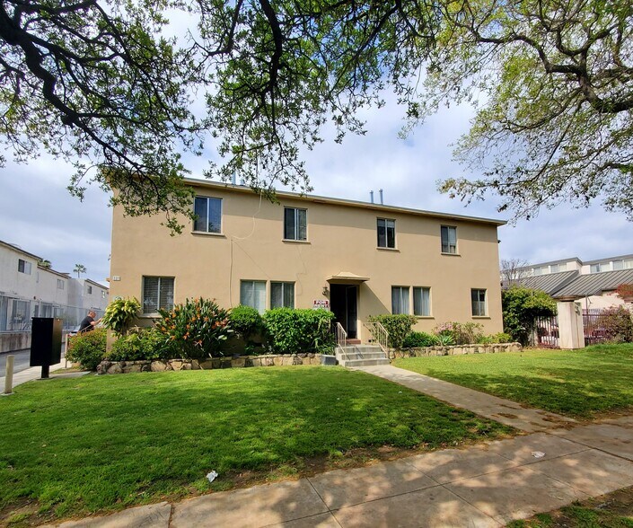 Primary Photo Of 327 Riverdale Dr, Glendale Apartments For Sale