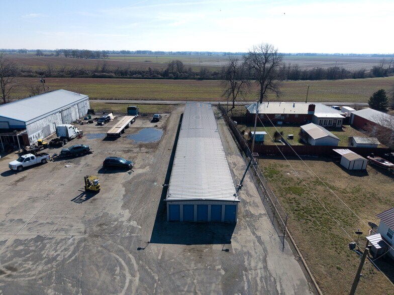 More Photos Of 739 S Walnut St, Steele Self Storage For Sale