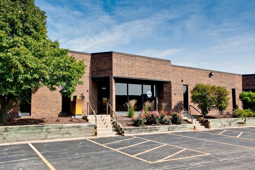 More Photos Of 1050-1098 N Tower Ln, Bensenville Flex For Lease