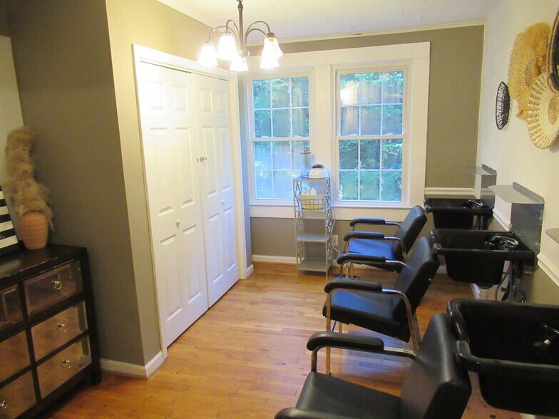 More Photos Of 1704 Gastonia Hwy, Lincolnton Office For Lease