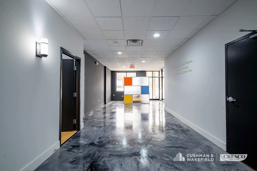 More Photos Of 29055 Clemens Rd, Westlake Office Residential For Lease