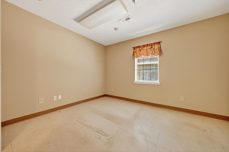 More Photos Of 1324-1325 Highway 195, Jasper Assisted Living For Sale
