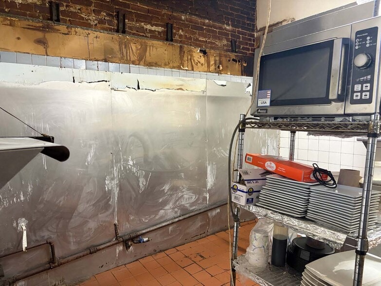 More Photos Of 156 5th Ave, Brooklyn Storefront Retail Residential For Lease