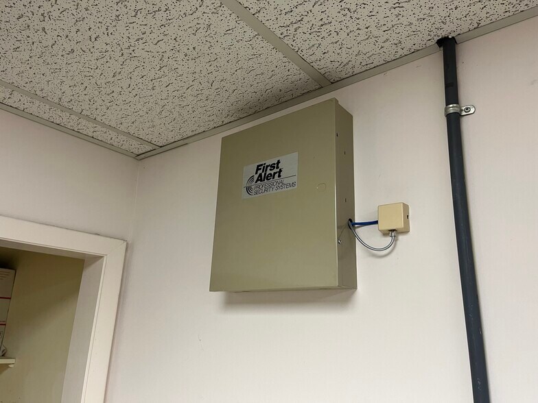 More Photos Of 2601 University Blvd W, Jacksonville Medical For Sale