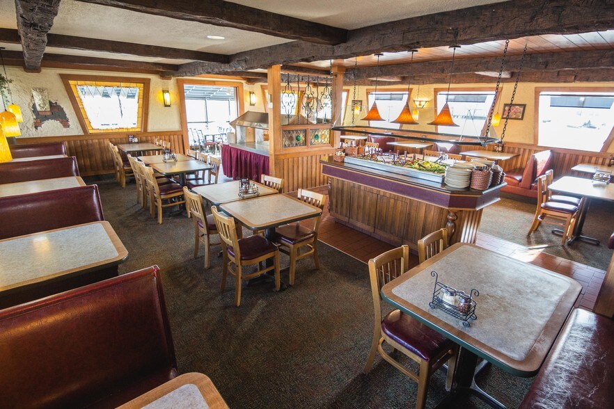 More Photos Of 3161 Teal Rd, Lafayette Restaurant For Lease