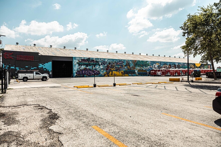 More Photos Of 314 Nolan St, San Antonio Industrial For Sale