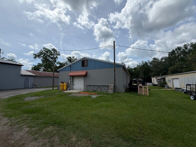 More Photos Of 160 Salem Rd, Havana Warehouse For Lease